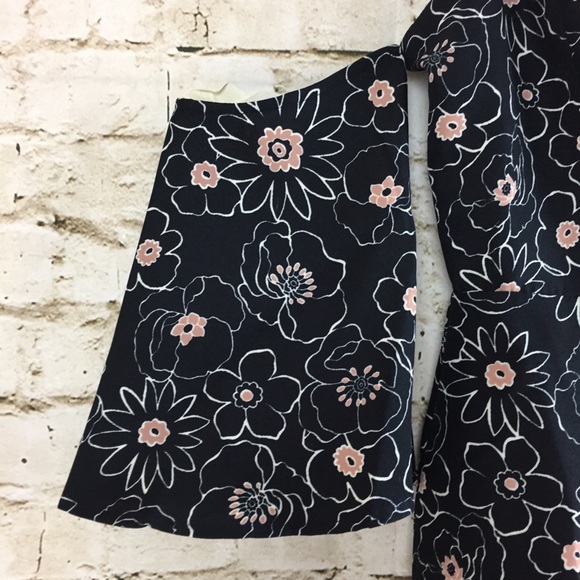 J.O.A Off Shoulder Flare Sleeve Dress✨ - Picture 3 of 8